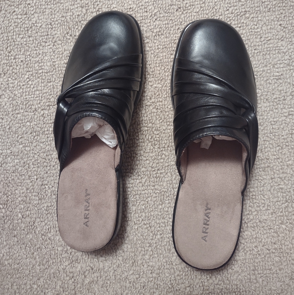 Array Women's Elegant Black Mules
